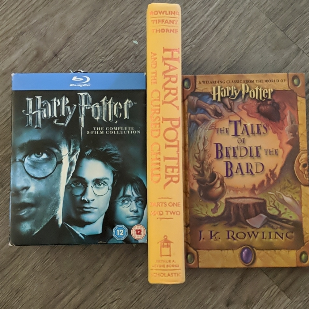 Harry Potter blu-rays and books bundle
